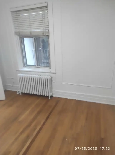 right Downtown Montreal 1 1/2 apartment close to Universities Image# 6