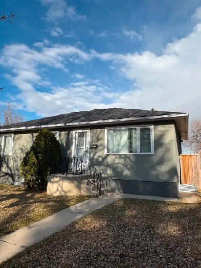 3 bedroom / 2 full Bath Top Floor (newly reno'd) Briar Hill NW Image# 12