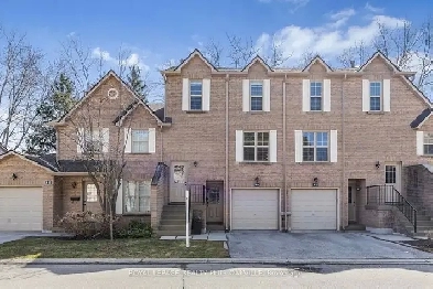 Newly renovated 3-bedroom condo townhome! Image# 1