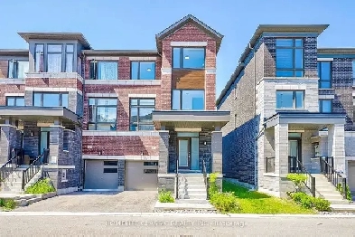 Exceptional 4 Bedroom End Unit Townhome In Ajax for Sale! Image# 1