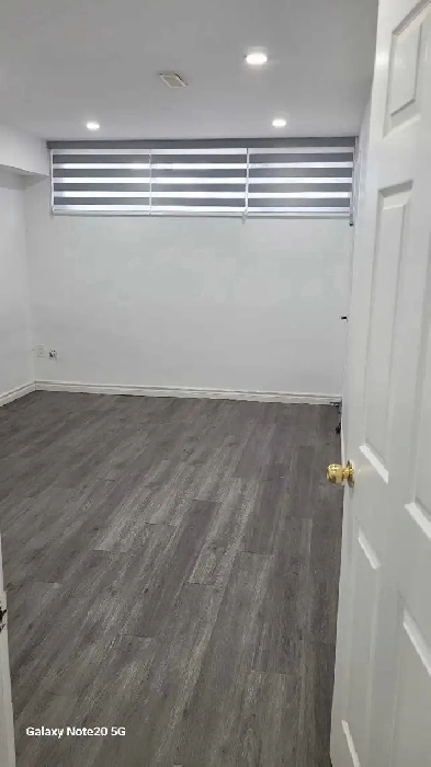 2 bedroom plus 1 washroom, kitchen, living Image# 5