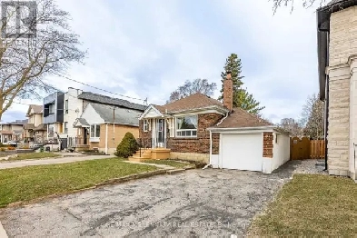 2-Bedroom House for Rent – $2750/Month Royal York/Bloor/Queenswa Image# 6