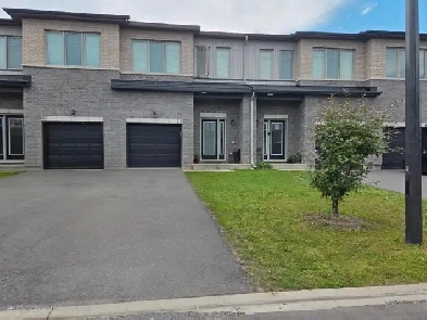 3 Bedroom 4 bathroom Townhome For Rent in Findlay Creek Image# 3