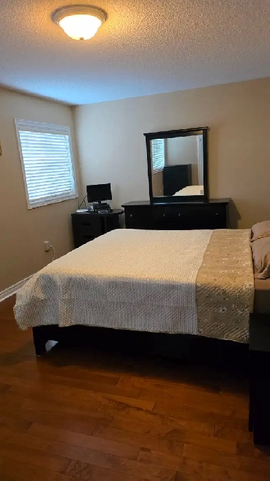 Single Master Bedroom in Brampton Image# 2