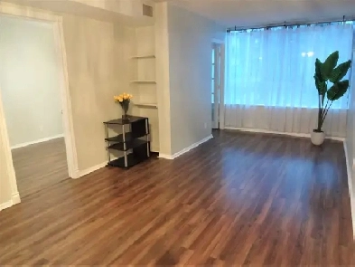 For Rent Condo 2 1 near Subway College $3300 from Sept.1 Image# 6