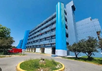 Spacious 2 Bedroom Bright Specious Condo Apartment Image# 6