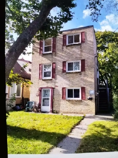 One Bedroom Apartment - Near Western Image# 1