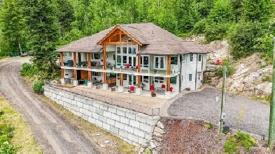 5694 Trans-Canada Hwy, Salmon Arm, BC Image# 5