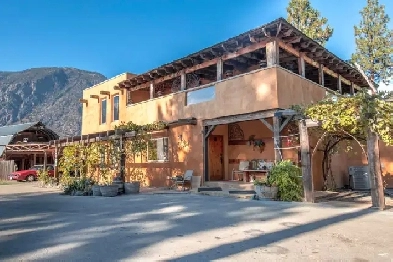 2924 River Rd, Keremeos- 9.53 acre Riverfront home Image# 1