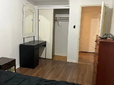 1 Bed, 1 Bath Seperate Unit - 8 mins to Square One Image# 5