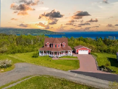 20 Harvey Drive, Baddeck - $749,000 3 BR 2.5 BA Image# 1