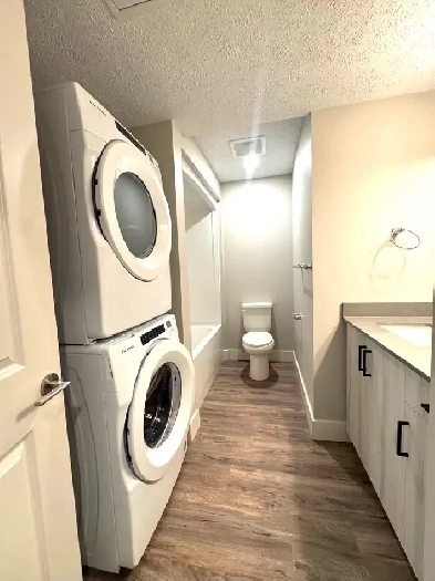 Beautiful 1, 2 or 3 bedroom unit available now in Port Elgin Image# 1