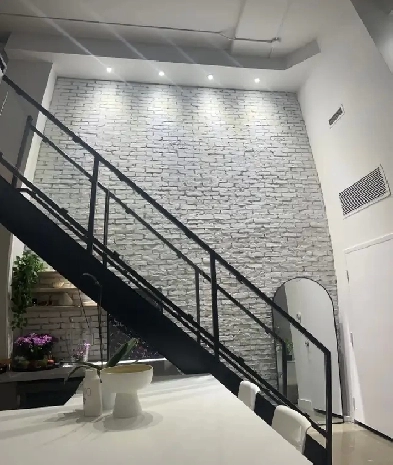 Condo/LOFT - 1 & Den in Etobicoke. Image# 8