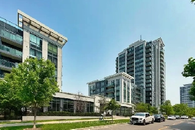 Beautiful & Large 1 Den with 2 baths in THORNHILL Image# 3