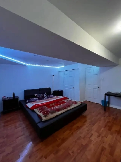 private room for rent (Middlefield/denison) Image# 2