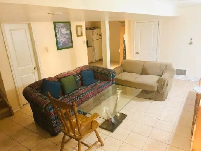 Female Furnished room Mississauga Heartland square one Image# 6