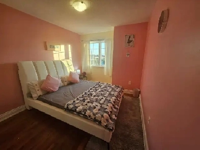 All-Inclusive 1Bed   Den | TTC at Door | Near Downtown | Beach Image# 1