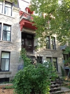 8 1/2 Downtown Montreal newly renovated quiet Victorian home Image# 6