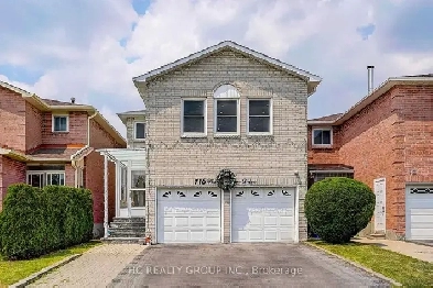 Detached house in Brownridge - Thornhill Image# 1