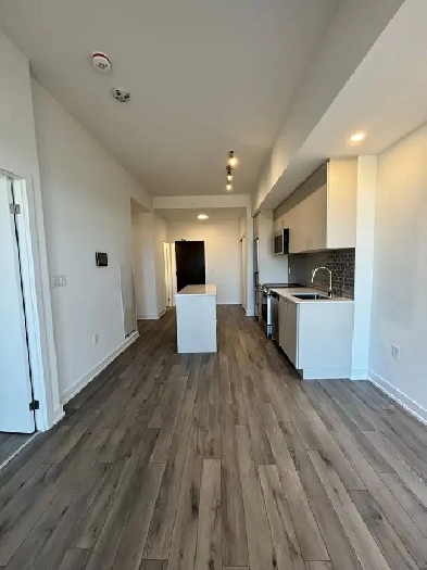 Spacious Wilmot Condo in North Oakville 1 Bed   1 Den   2 Bath Image# 1