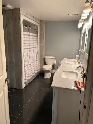 2 Beds 1 Bath Apartment Image# 11