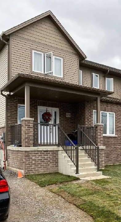 3 Bedroom   Den/Office. 2.5 Bath House for Rent St. Catharines Image# 1