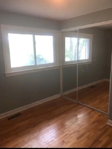 3 bedroom townhouse at St Laurent LRT for rent Image# 1