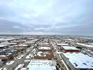 1 BED   1 BATH CONDO IN VAUGHAN Image# 3