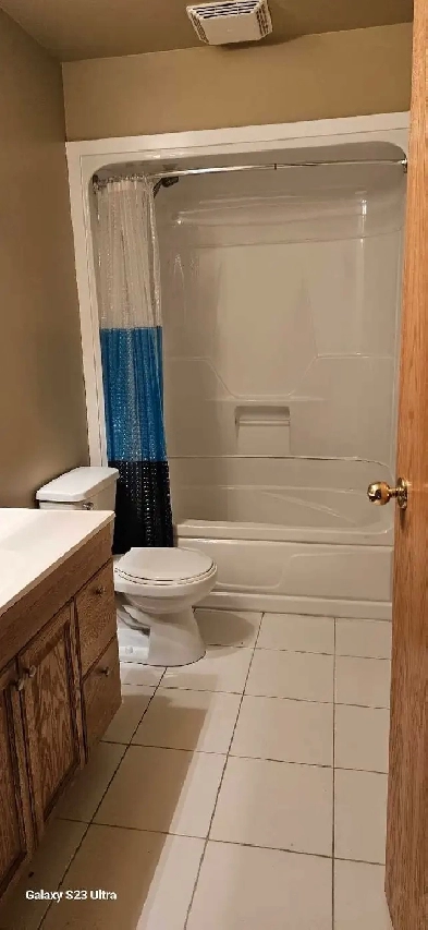 Specious private bedrooms for rent south Pembina Image# 1