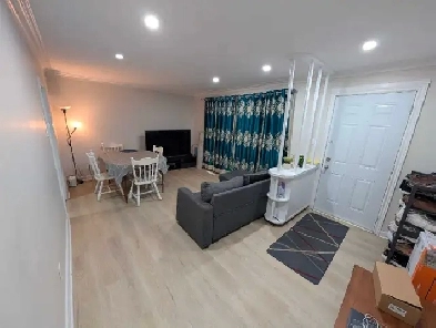 2 bedroom bungalow main floor Image# 1