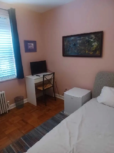 T.O,room,meals,$900. Image# 8