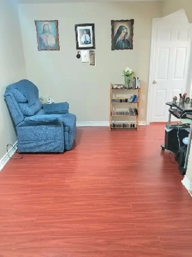 1 Bedroom Basement Apartment in Meadowvale Mississauga Image# 2