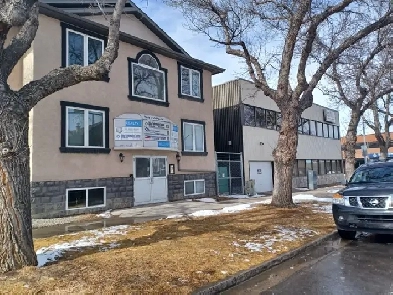 Pet friendly 1 bedroom apartment own laundry close to downtown Image# 1