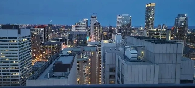 Room for Rent (Toronto Downtown)(Facing Nathan Phillips Square) Image# 8