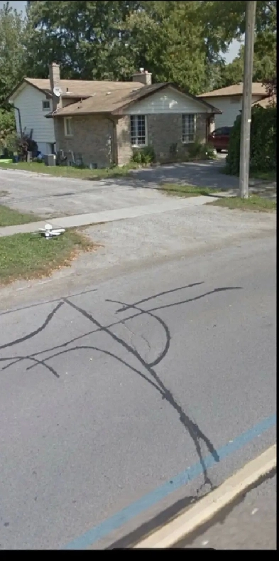 Niagara Falls All inclusive 2 Bed 1 Bath APT part of house Image# 1