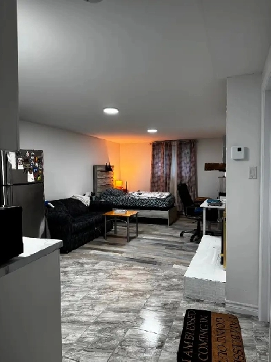 Studio Appt for Long Term Rental (Furnished, parking, Internet) Image# 2