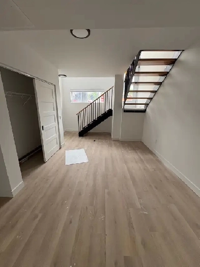 1 bedroom townhouse Image# 6