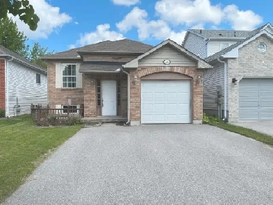 2 Beds Plus Den House Image# 1