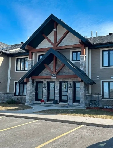 2 Bedroom Condo in prestigious Domaine du Golf! Image# 5