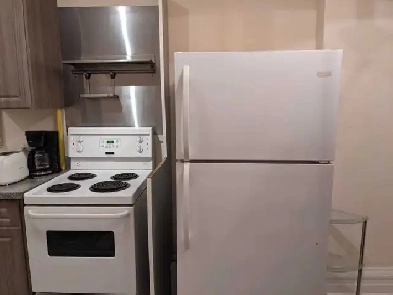 Furnished one-bdr basement, Dundas/College Station, TMU, Aug 1 Image# 7