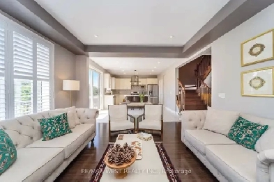 Detached Oshawa Home with Walkout Basement Image# 1