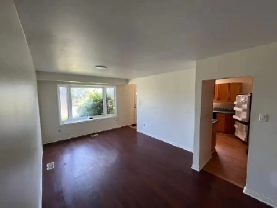 Three Bedroom Apartment for Rent in Newmarket Image# 1