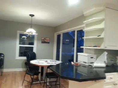 Less 1 minute walking  U of A Engineer building room for rent Image# 1