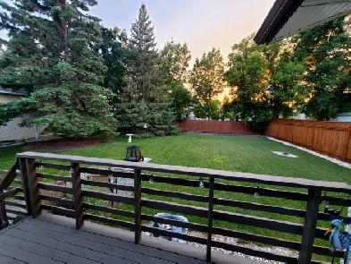 CHARLESWOOD Bungalow! For Sale by longterm owner. Image# 10