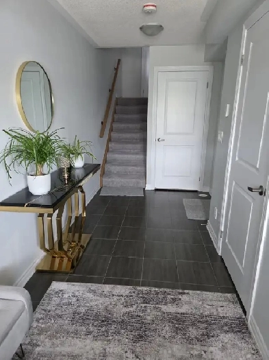 2 Beds 2.5 Baths Townhouse Image# 2