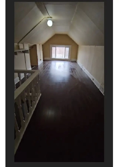 2 bed plus den with insuite laundry Image# 6