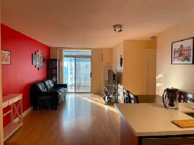 Condo for rent in front of Square One Image# 2