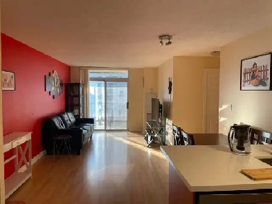 1 bedroom condo for rent in front of Square one Image# 1