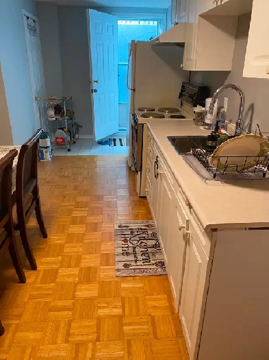 $700 / ROOM AVAILABLE AUGUST 1ST Males Only Rexdale & 427 Image# 5