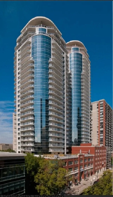 Icon II - 2 Bedrooms Condo for Rent Image# 5